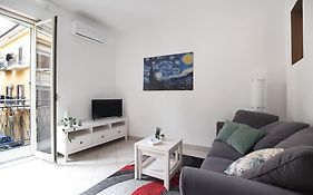 Iflat Downtown House